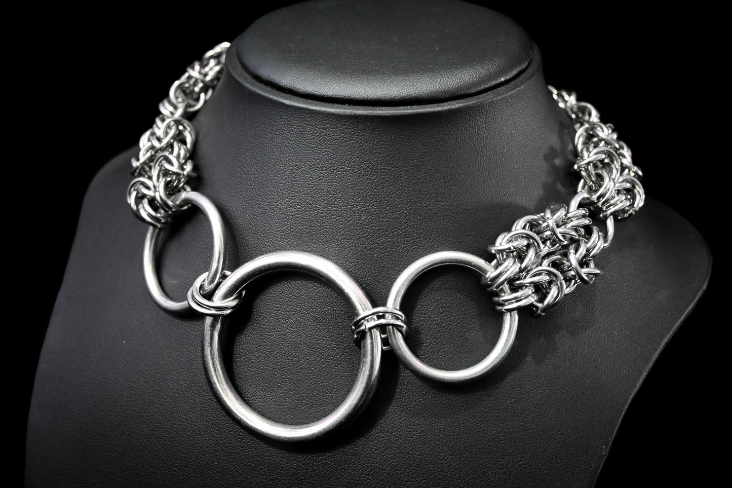 Cerberus Choker