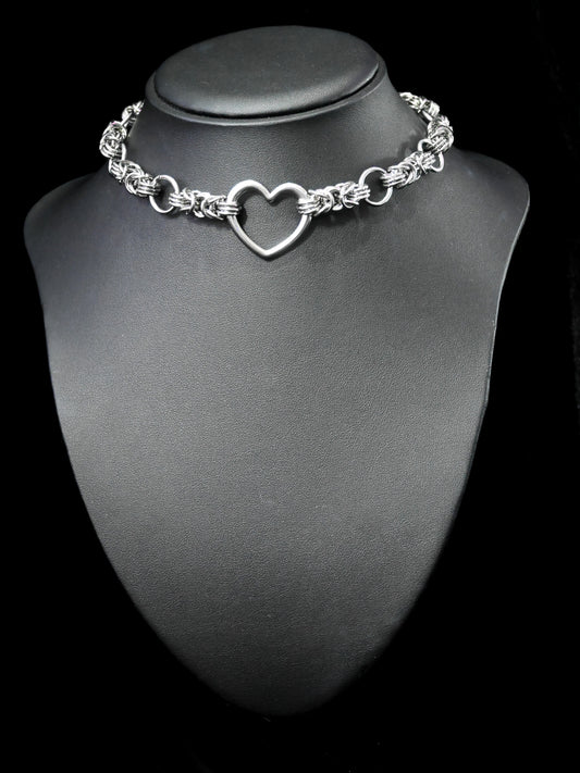 Aphrodite Choker