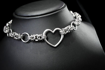 Aphrodite Choker